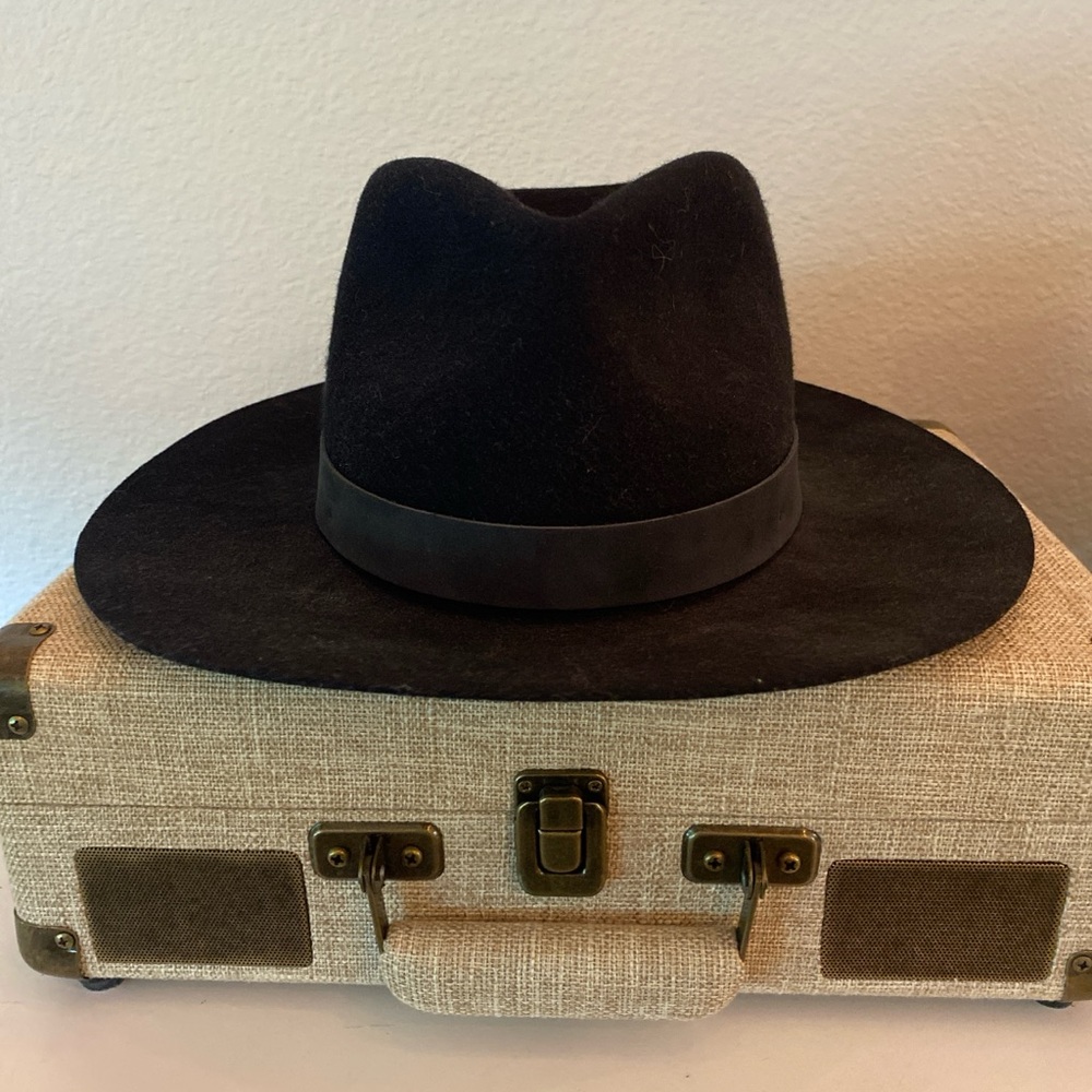 BLACK FRIDAY SALE: Janessa Leone Black Fedora Hat Classic Accessories